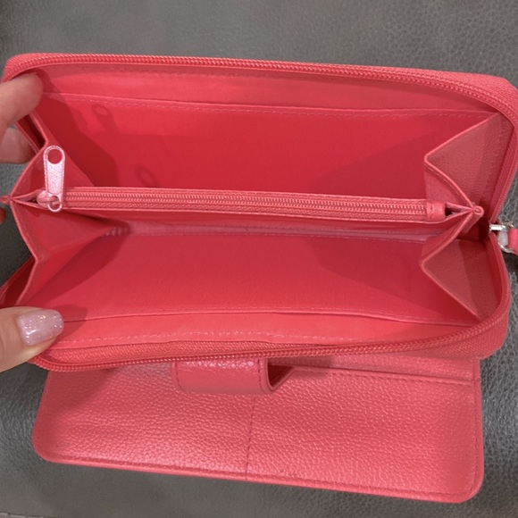 NWT MSRP$65 GIANI BERNINI Softy Core Leather All In One Wallet Coral Pink - Picture 3 of 5